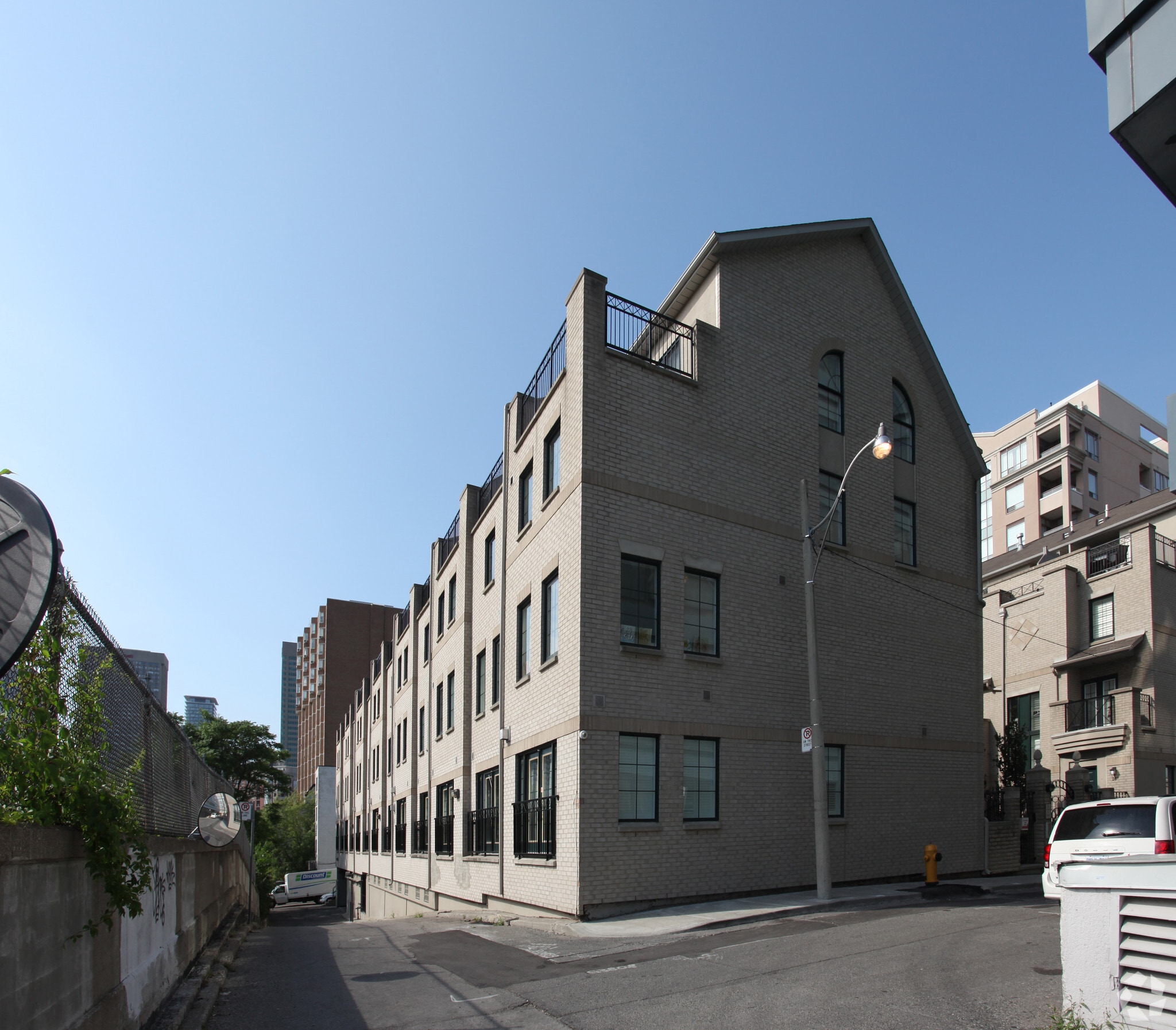 The Courtyards of Rosedale