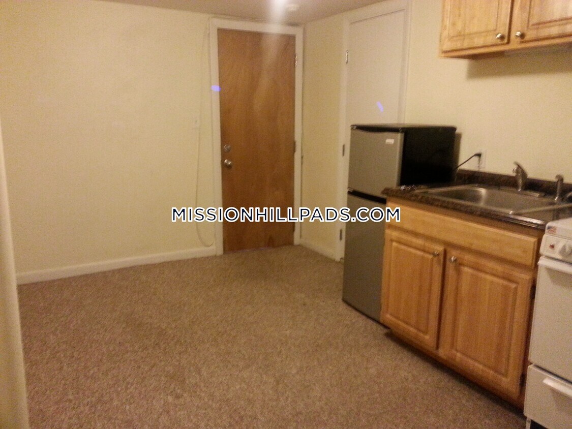 Foto principal - 49 S Huntington Ave