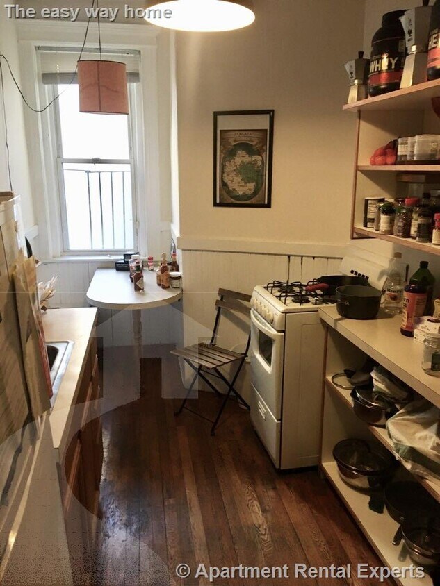 Primary Photo - 72 Kirkland St