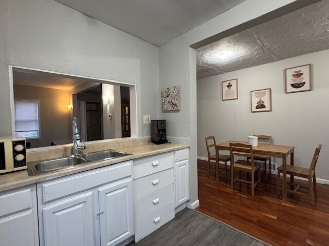 Área de comedor - 2259 Potomac Ave