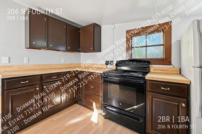 Foto del edificio - 206 N FOURTH ST.-