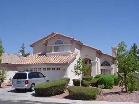 Foto del edificio - WONDERFUL 2 STORY HOME IN THE HEART OF GREEN VALLEY 3 BED 2.5 BATH BEAUTIFULLY LANDSCAPED!