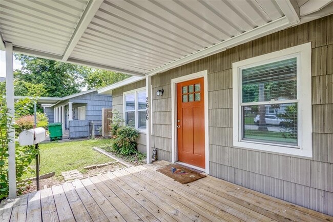Building Photo - 2606 Roy Cir