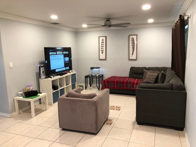Family Room - 5643 Minute Man Ct