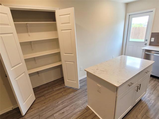 Building Photo - 812 Forestdale Ct