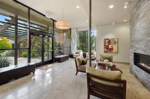 Building Photo - 1 bedroom in Bellevue WA 98004