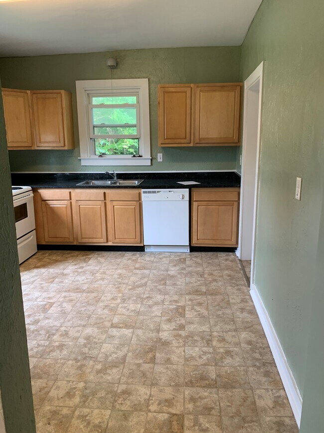 Kitchen - 105 N 3rd St
