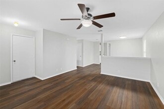 Building Photo - 112 Ames Cove