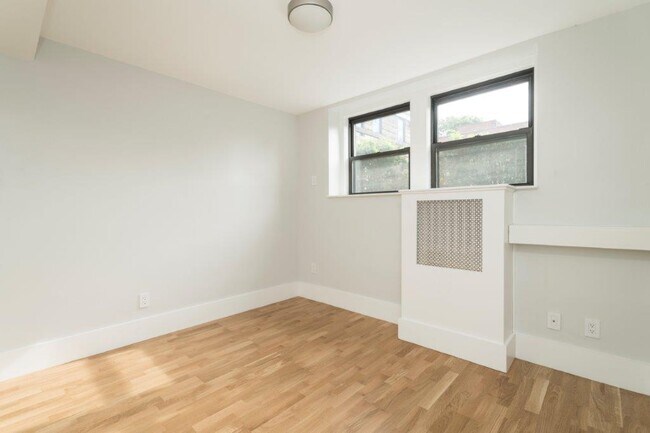 Building Photo - 130 Highland Ave