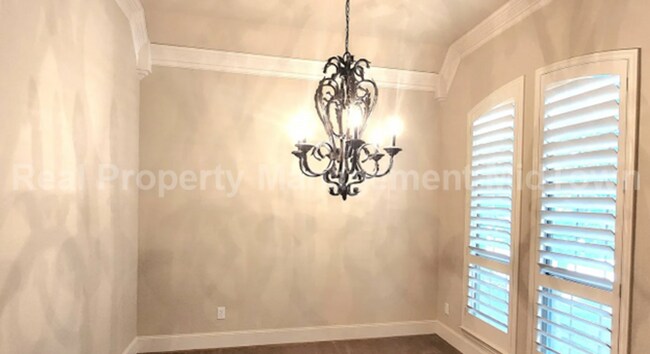Foto del edificio - Well-Planned 4BR/3BA—Space for Guests, Off...
