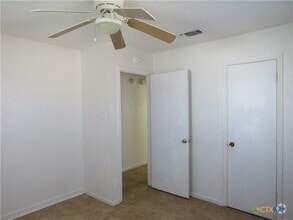 Building Photo - 910 Dryden Ave