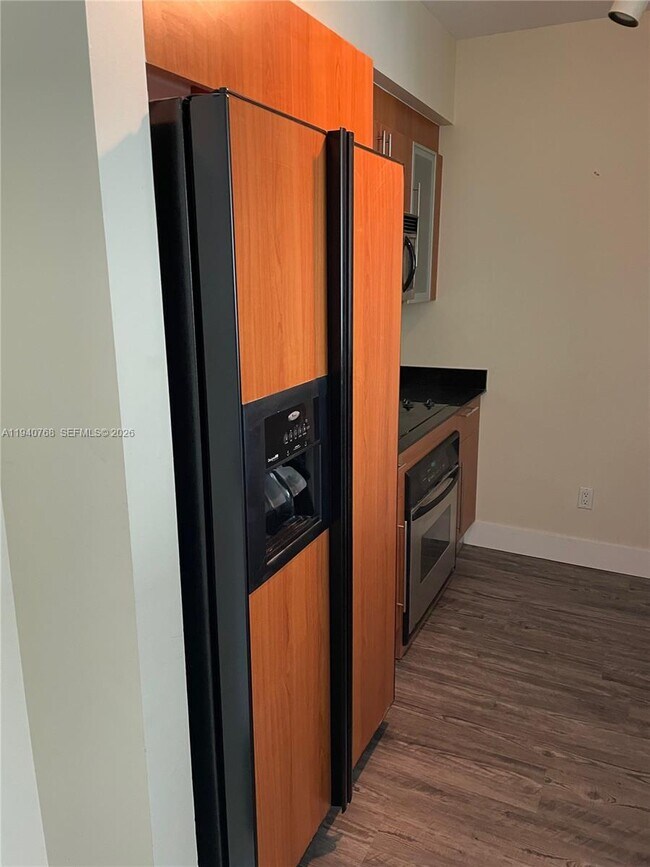 Foto del edificio - 335 S Biscayne Blvd