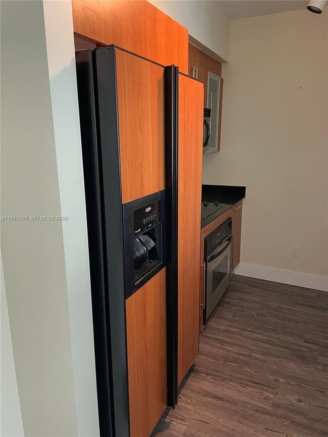 Building Photo - 335 S Biscayne Blvd