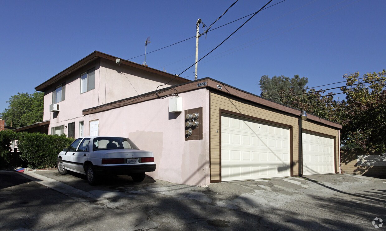 Building Photo - 1340 Springfield St