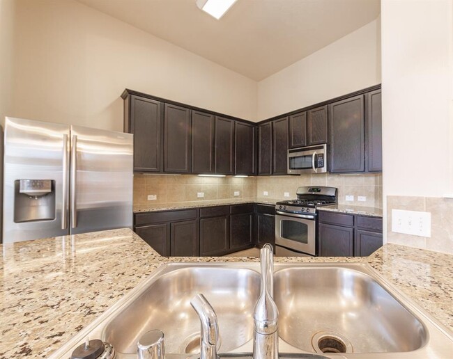 Building Photo - 2403 Snowy Egret Drive