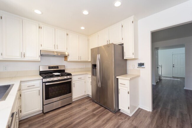 Foto del edificio - 4365 Oak Glen St