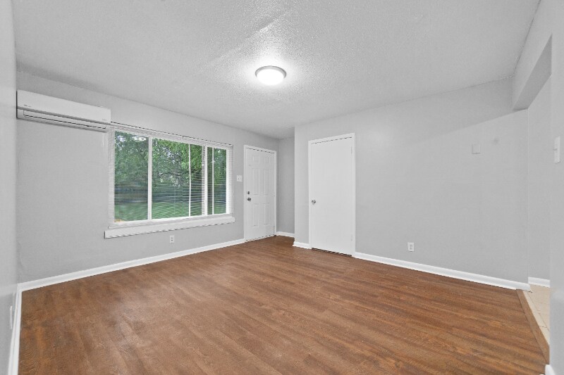 Foto principal - 3410 Elizabeth St NW