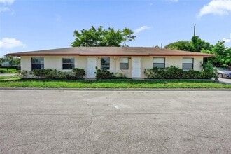 Building Photo - 1200 W 31st St