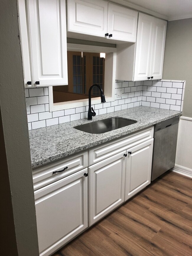 Building Photo - 12633 Memorial Dr