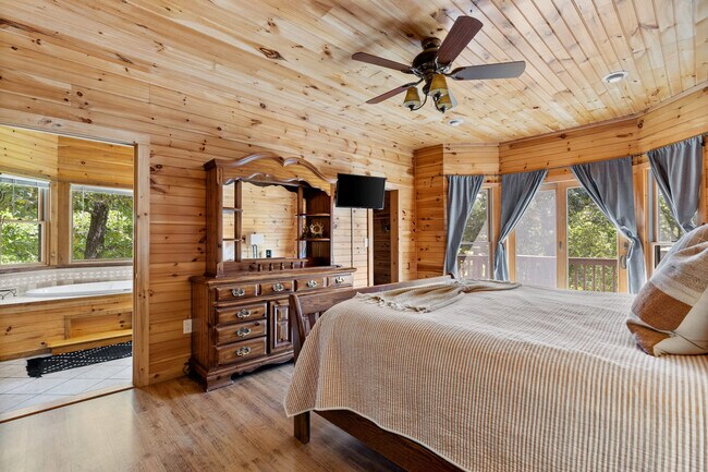 Building Photo - 1650 Loving Rd