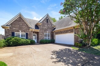 Building Photo - 4378 Bloombury St