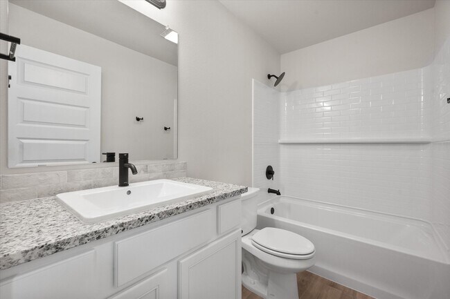 Foto del edificio - 1718 145th St