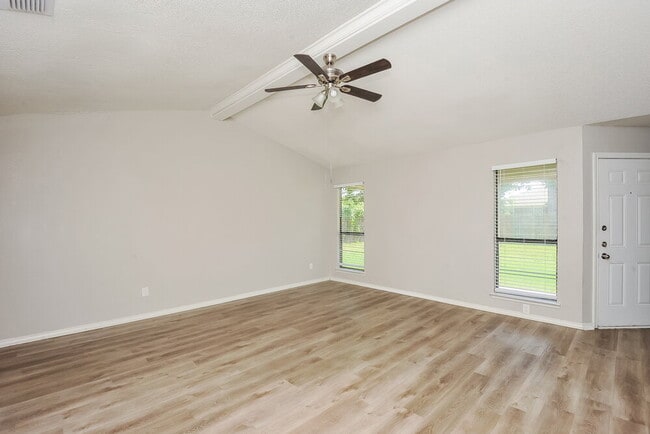 Building Photo - 6221 Valley Forge Ct
