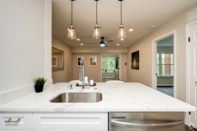 Building Photo - 3313 Wyndham Cir