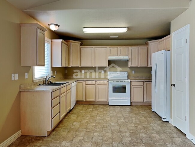 Foto del edificio - 171 Century Dr