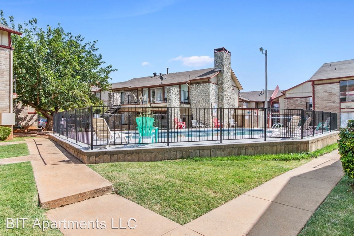 Primary Photo - 4861 N Blackwelder Ave