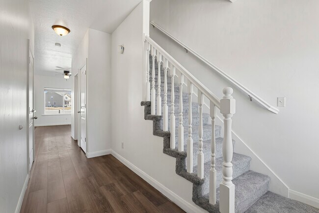 Foto del edificio - 2037 E Cedar Trails Wy