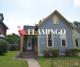 Building Photo - 220 Park Dr