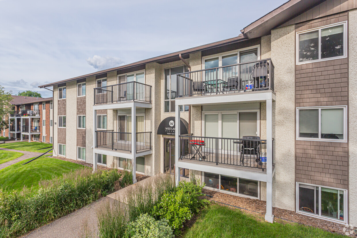 9535 165th St - Westlawn Village - Westlawn Village