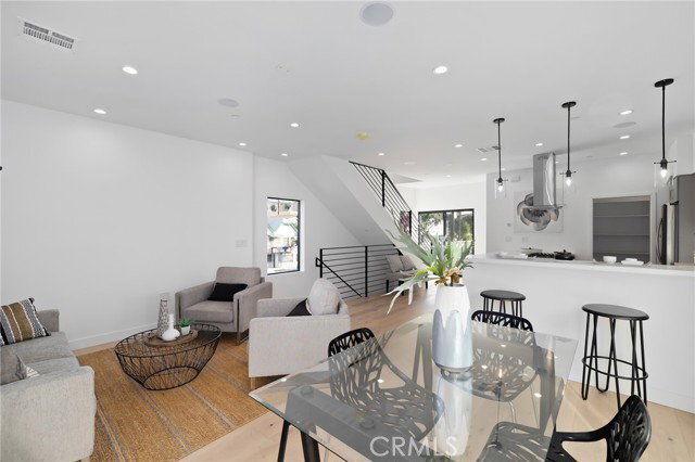 Building Photo - 229 1/2 North Burlington Avenue, Los Angeles, CA 90026 - 4 BR 5 BA house