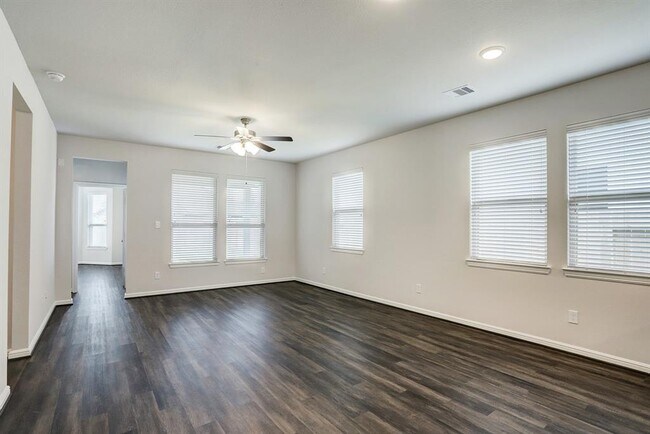 Photo - 8106 Cliffside Terrace Ct House