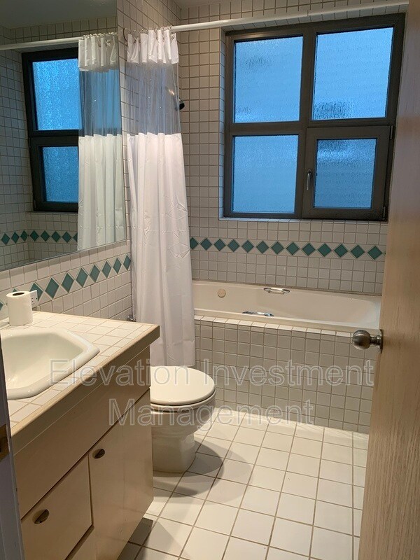 Foto del edificio - 1374 Alki Ave SW