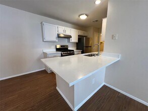 Building Photo - 12302 Alderbrook Dr