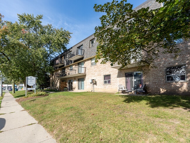 Building Photo - Lisgar Avenue Apartments