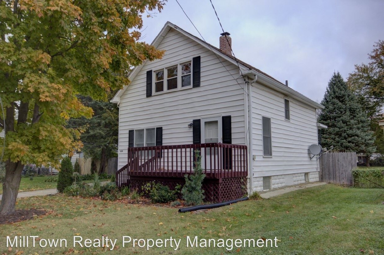 1838 36th St, Moline, IL 61265 House Rental in Moline, IL