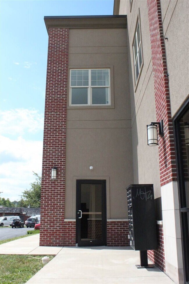 Building Photo - 1715 N College Ave