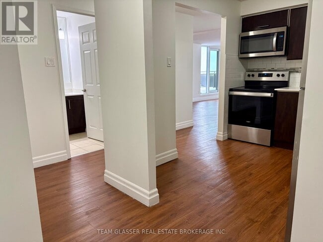 Building Photo - 675 RICHMOND St