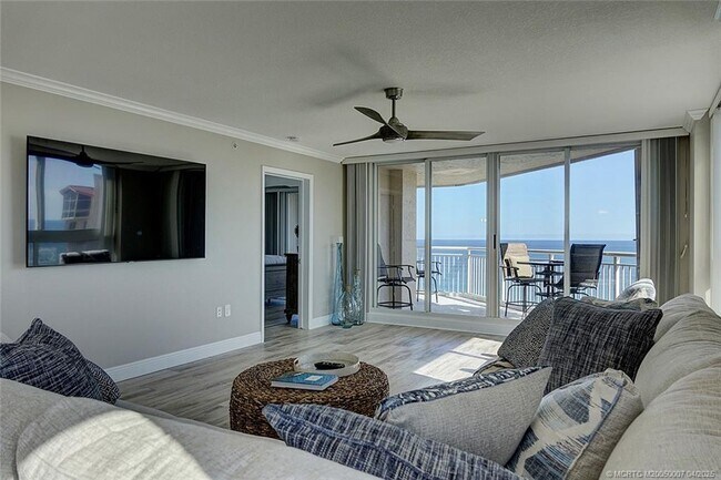 Building Photo - 3880 N Hwy A1A