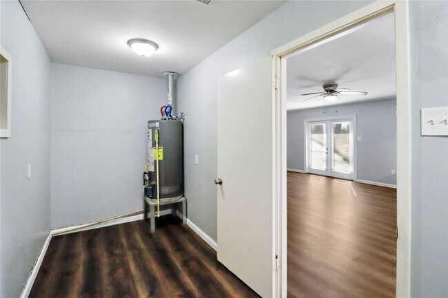 Foto del edificio - 238 Sleepy Hollow Dr