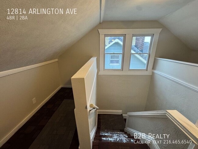 Building Photo - 12814 Arlington Ave