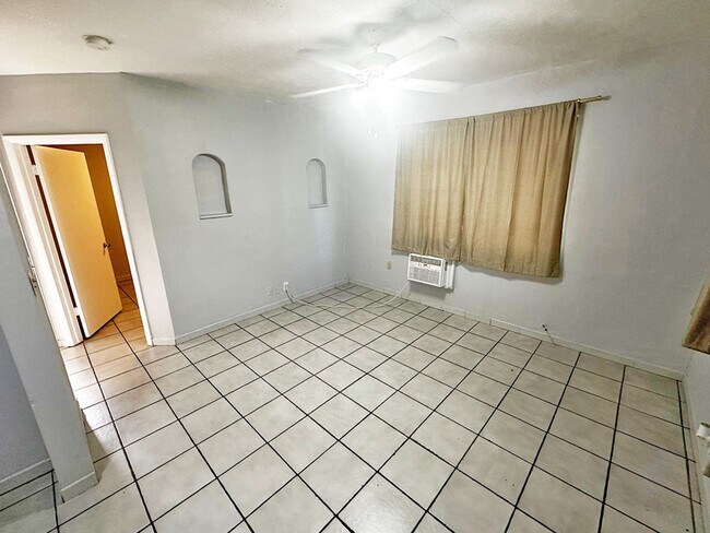 Foto del edificio - 1820 Taft St