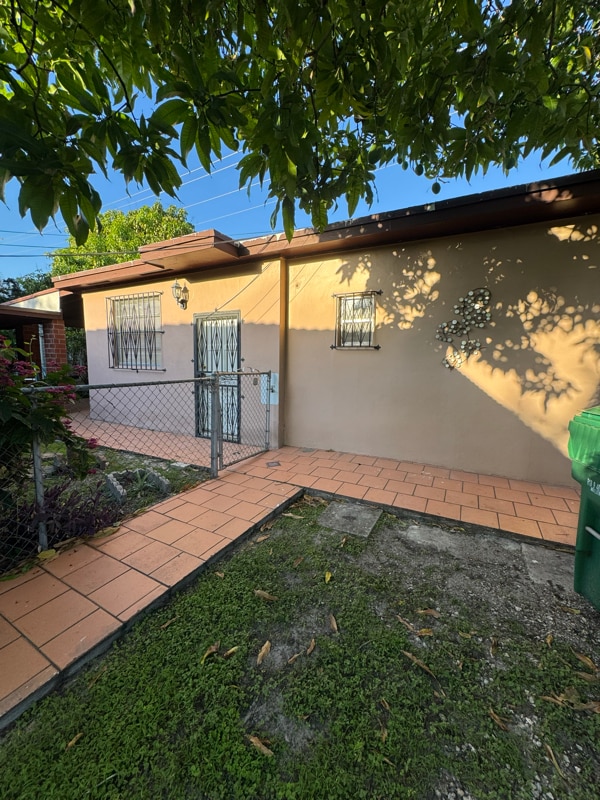 Foto del edificio - 1715 SW 67th Ct