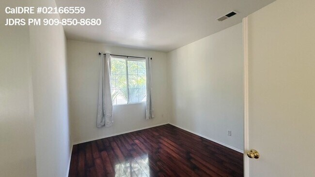 Foto del edificio - Rancho Cucamonga 4 Bedroom Home