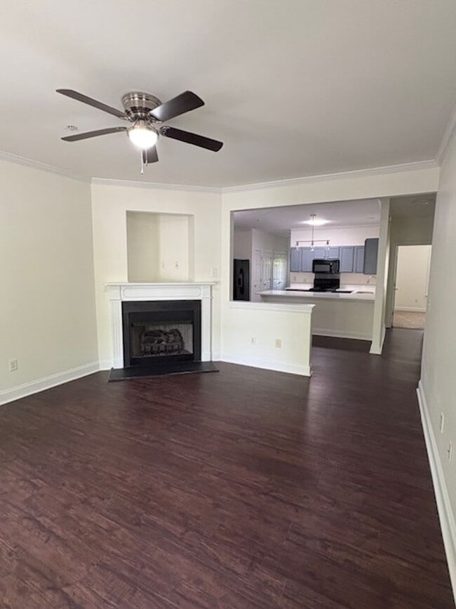 Building Photo - Renovated Cornelius Condo | Two Covered Balconies | Walk to Downtown & Antiquity | Lake Norman Area
