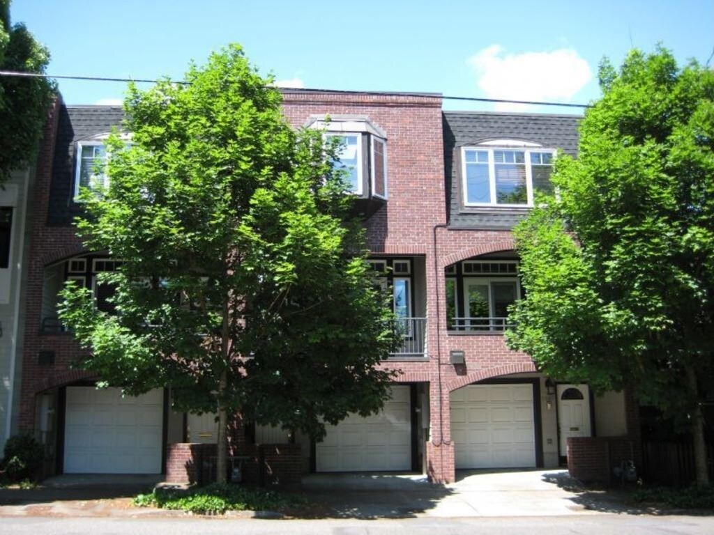 Primary Photo - 2 br, 2.5 bath House - 2665 NW Thurman St
