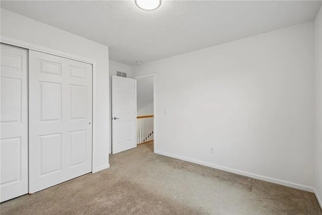 Building Photo - 60 Longnecker St
